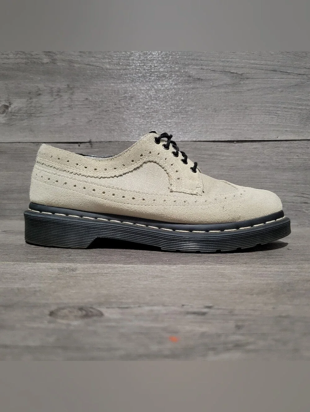 Dr. Martens 3989 Men's Size 6 mix wingtip brogue shoes Beige Canvas Suede